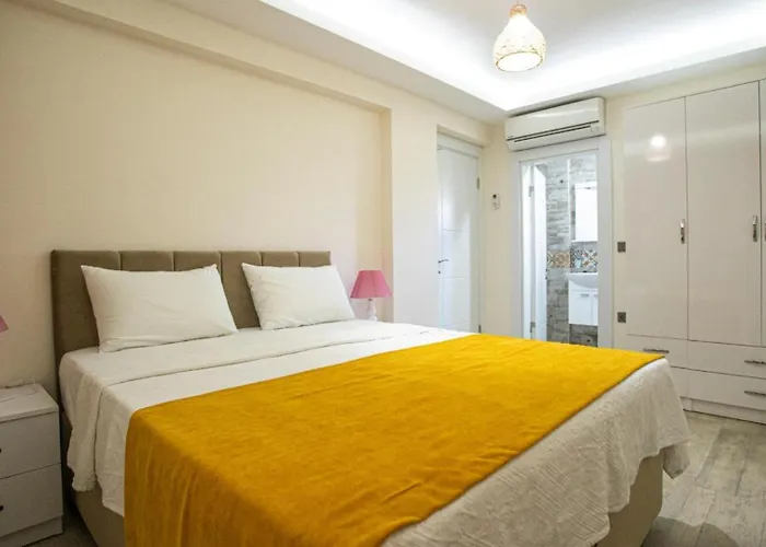 3 Bedroom - Close To The Center Villa *