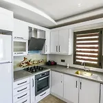 3 Bedroom - Close To The Center Villa