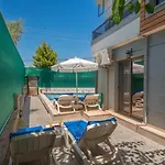 3 Bedroom - Close To The Center