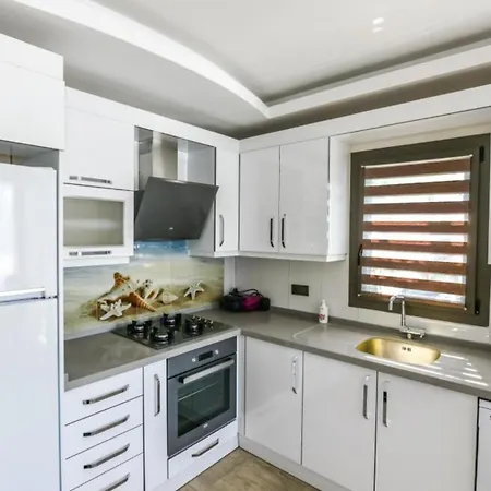 3 Bedroom - Close To The Center Villa