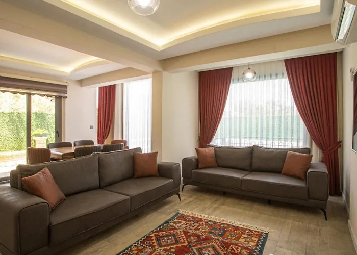 3 Bedroom - Close To The Center * 费特希耶