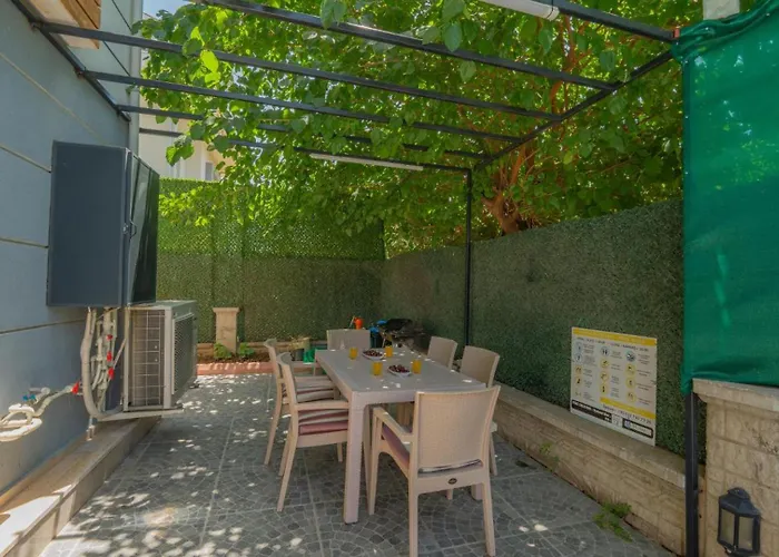 3 Bedroom - Close To The Center * 费特希耶