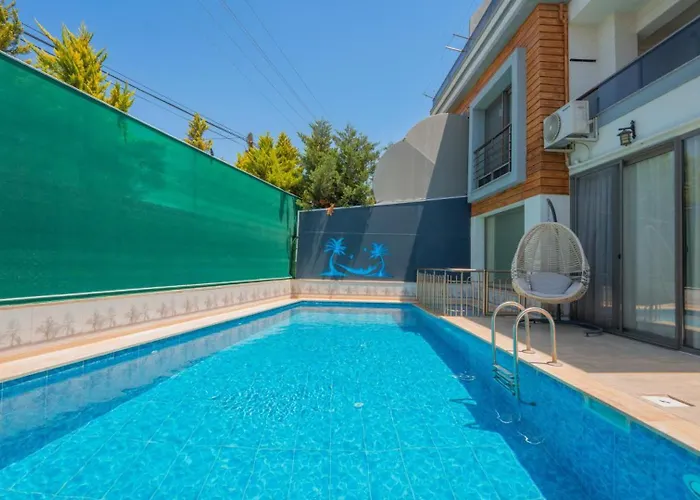 3 Bedroom - Close To The Center 别墅