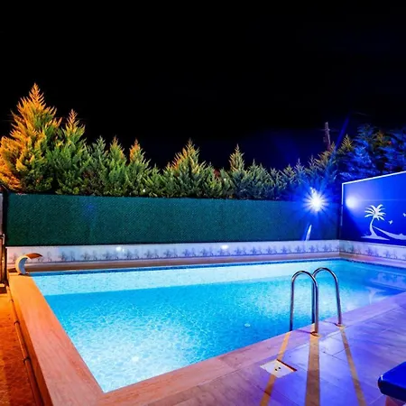 Vila 3 Bedroom - Close To The Center *