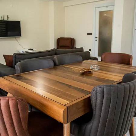 Vila 3 Bedroom - Close To The Center *