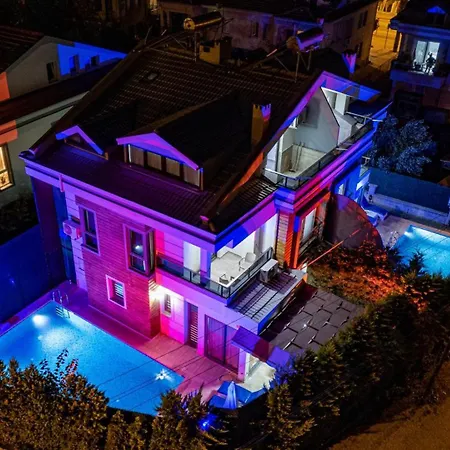 Vila 3 Bedroom - Close To The Center *