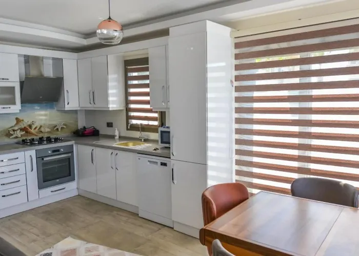 3 Bedroom - Close To The Center